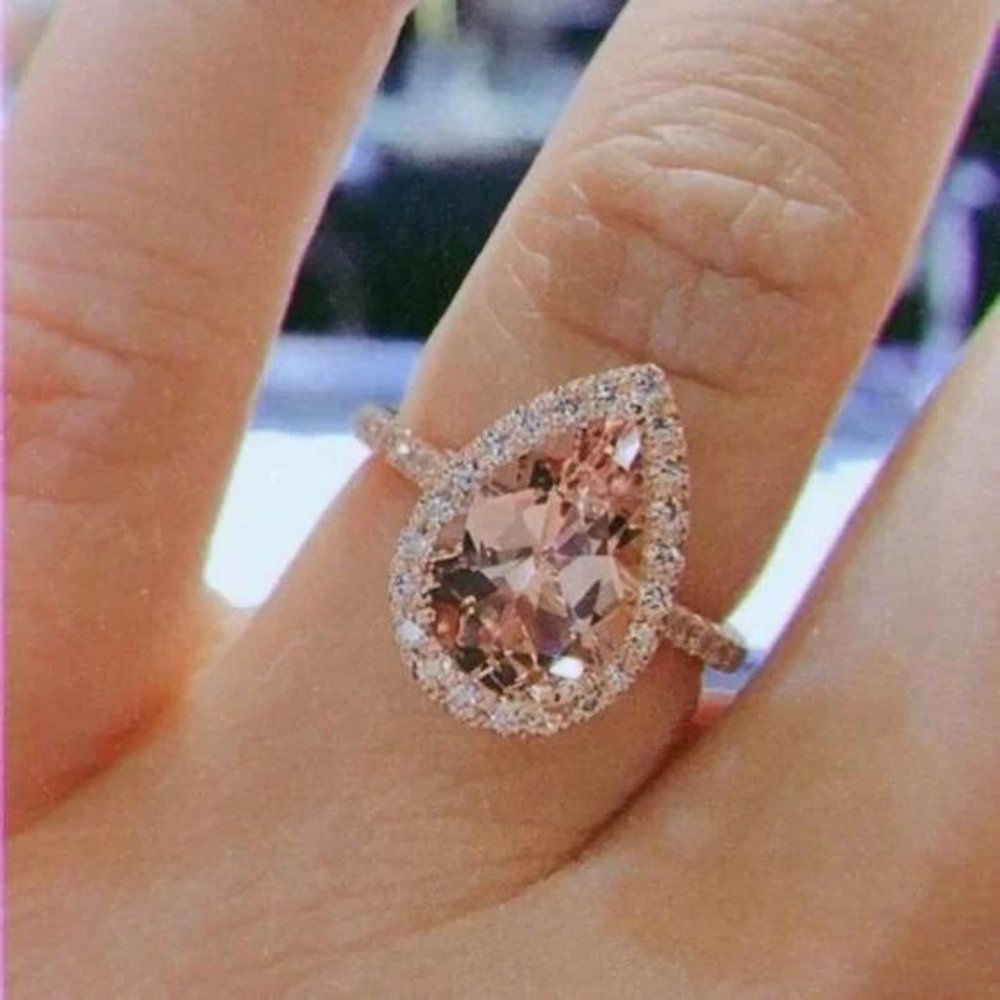 NEW 6 CARAT ROSE GOLD MORGANITE HALO RING, BEAUTIFUL RING, SHINY RING